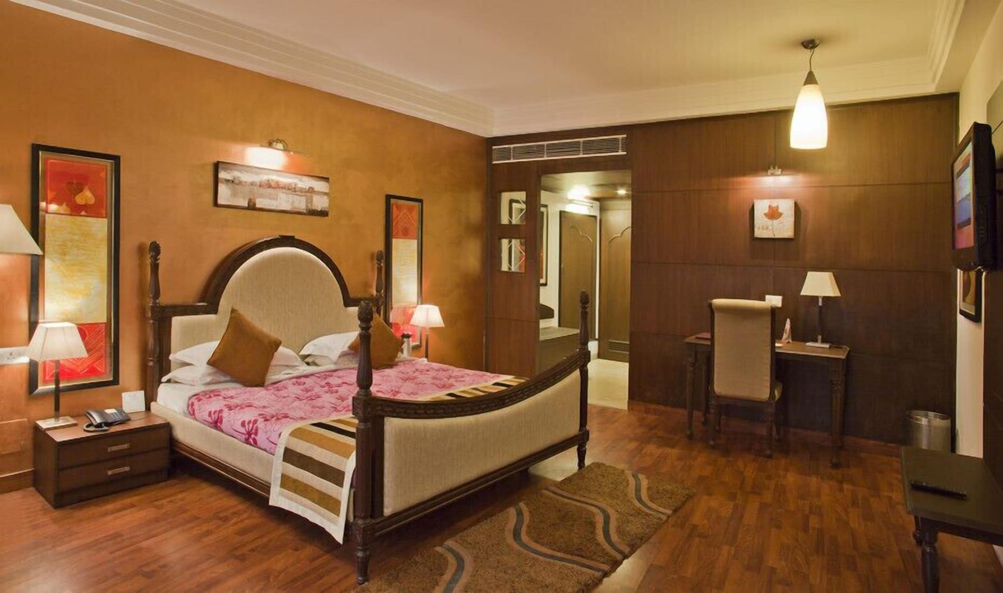 K C Residency Vaishnodevi Hotel Катра Екстериор снимка