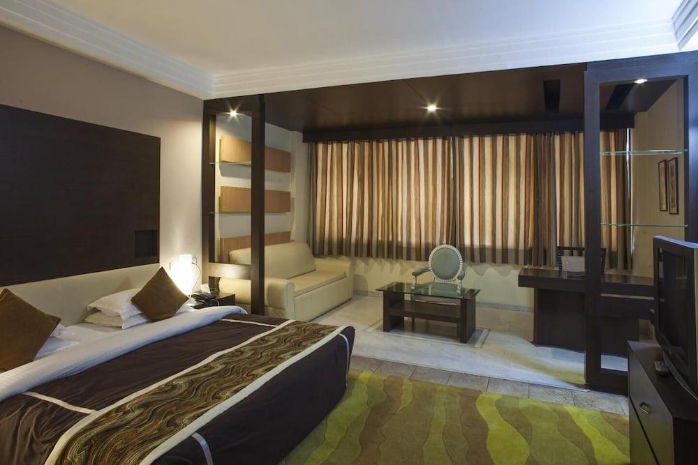 K C Residency Vaishnodevi Hotel Катра Екстериор снимка