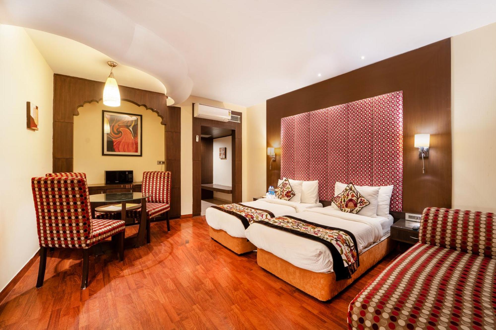 K C Residency Vaishnodevi Hotel Катра Екстериор снимка