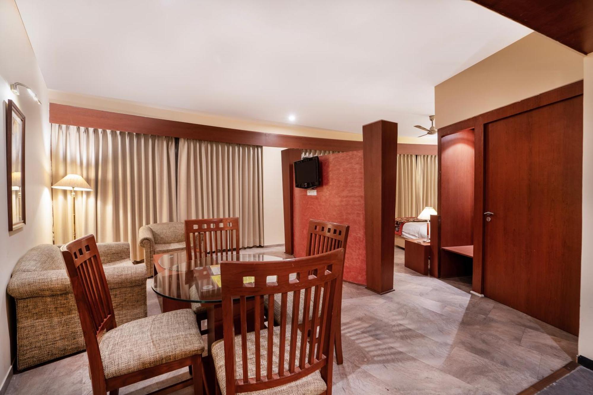 K C Residency Vaishnodevi Hotel Катра Екстериор снимка