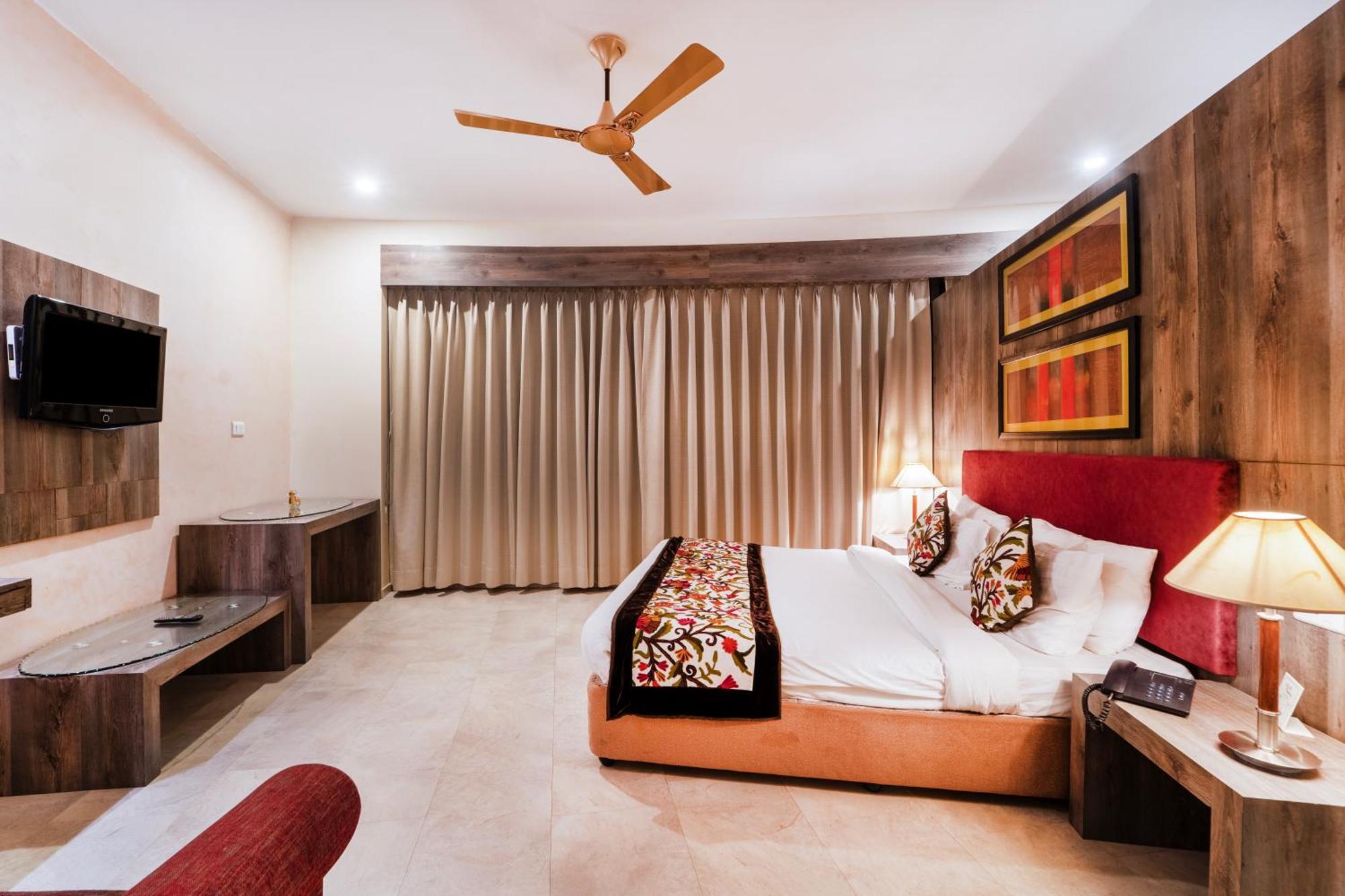 K C Residency Vaishnodevi Hotel Катра Екстериор снимка