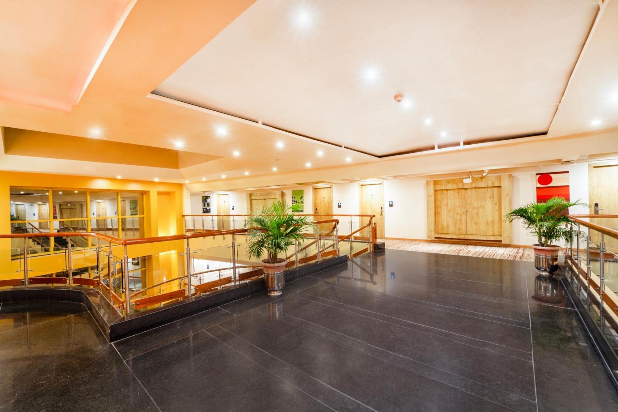K C Residency Vaishnodevi Hotel Катра Екстериор снимка