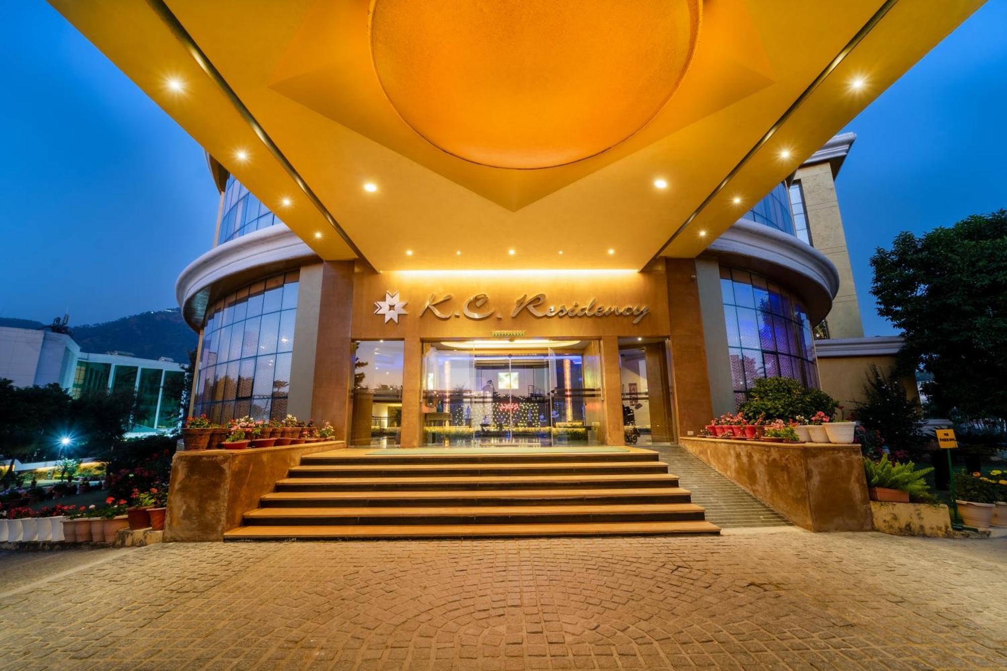 K C Residency Vaishnodevi Hotel Катра Екстериор снимка