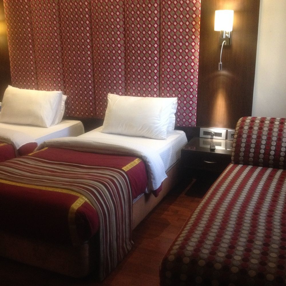 K C Residency Vaishnodevi Hotel Катра Екстериор снимка