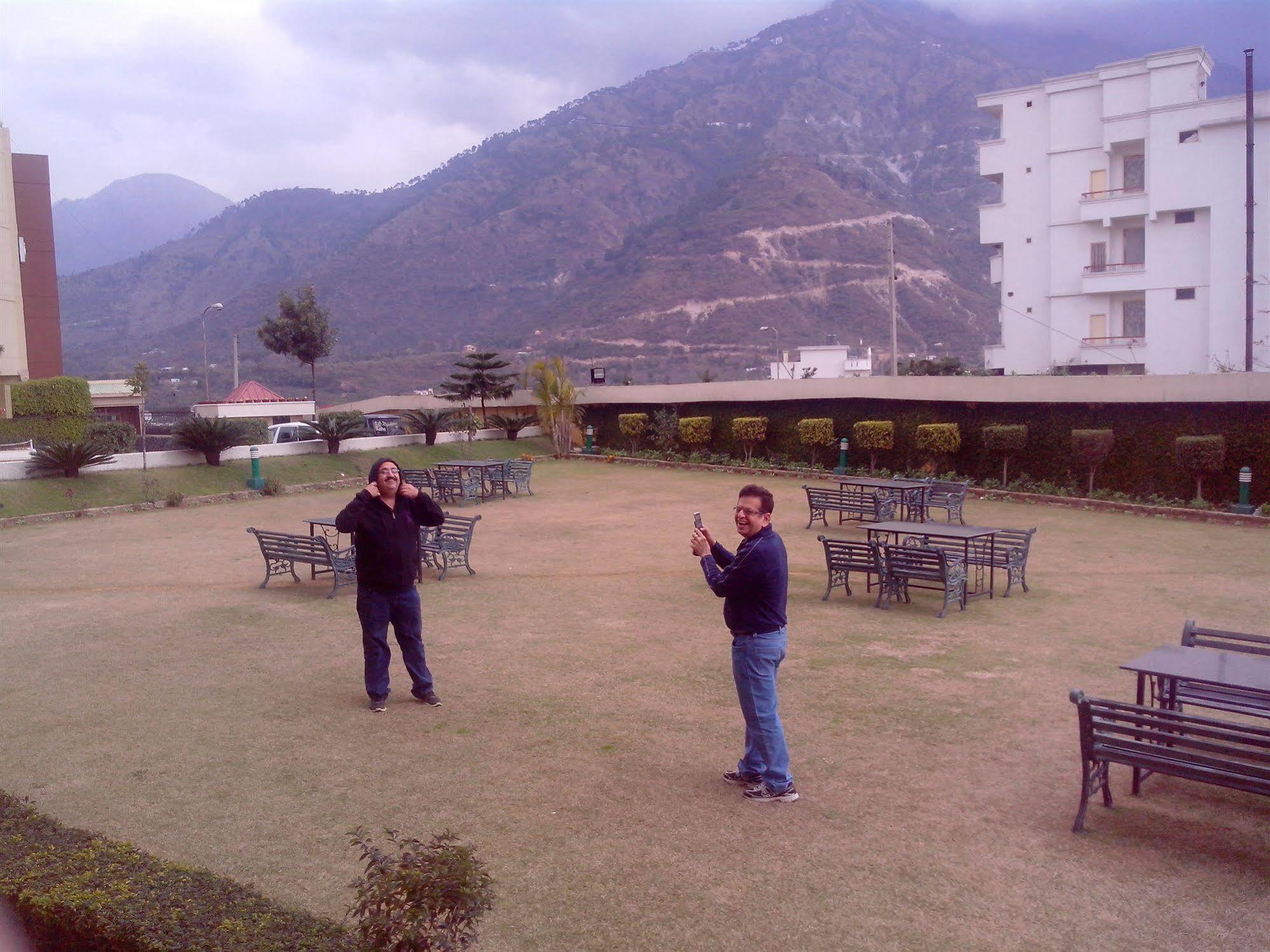 K C Residency Vaishnodevi Hotel Катра Екстериор снимка